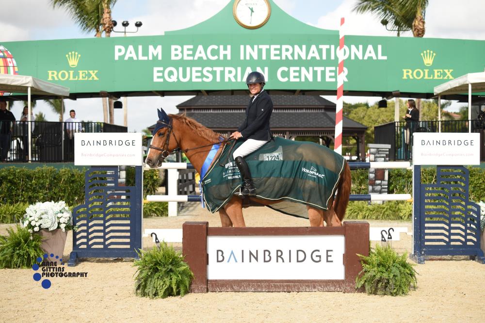 Leslie Howard and Donna Speciale won the $10,000 Bainbridge Companies 1.40m Open Stake. ©Anne Gittins Photography